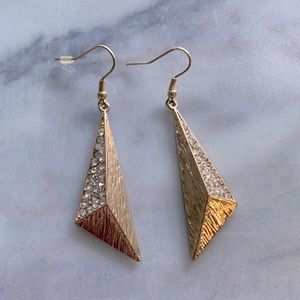 🆕 Lia Sophia Gold & Crystals Stunning Earrings!!!